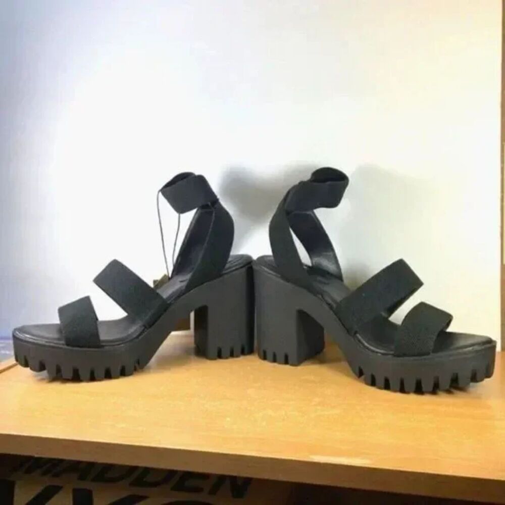 Size: 9 1/2 . Lug Block 4" Heel Sandals .. TRP Outsole . Textile Upper - Picture 5 of 10